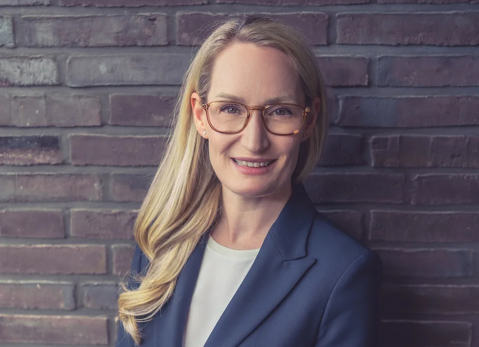 Lea Memmesheimer – Juristin und Baufinanzierungs­spezialistin bei Baufinanzierung.Hamburg